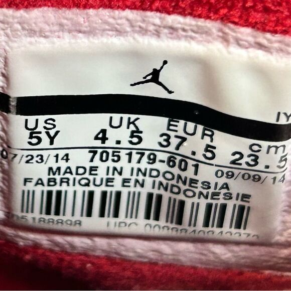 Jordan 10 Retro Bulls Over Broadway Grade School size 5Y - Picture 7 of 11